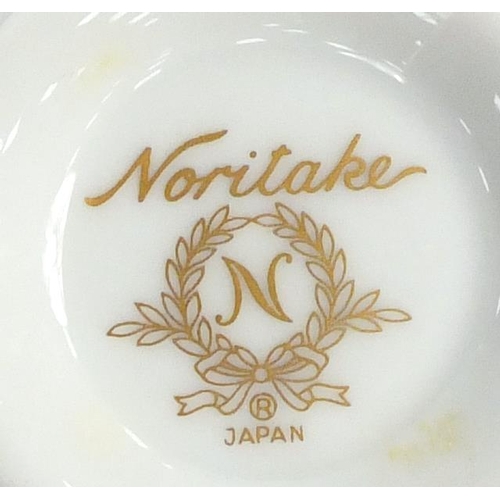 180 - Noritake Goldmere dinner and tea service