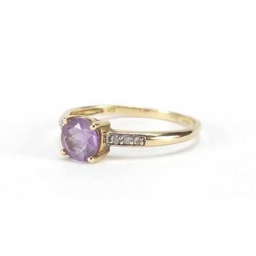 2821 - 9ct gold purple stone and diamond ring, size O, approximate weight 1.5g