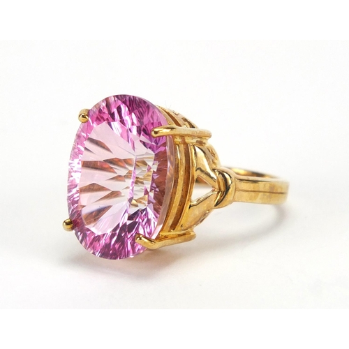 2659 - 9ct gold pink stone ring, size N, approximate weight 8.1g