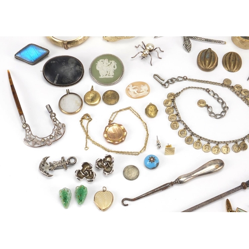 2860 - Antique and later jewellery including a pair of Scottish unmarked silver hard stone earrings, Wedgwo... 