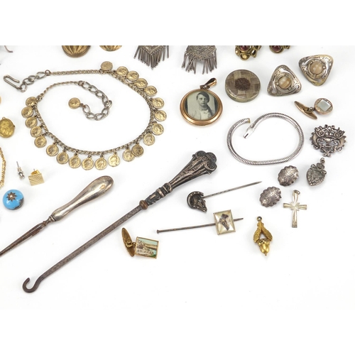 2860 - Antique and later jewellery including a pair of Scottish unmarked silver hard stone earrings, Wedgwo... 