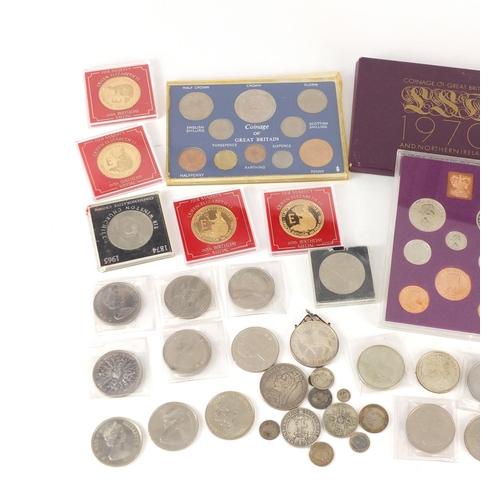 718 - British coins including Victorian 1892 crown, silver Maundy coins and commemorative crown