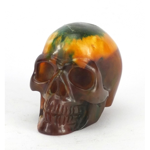 458 - Amber coloured skull, 5cm high