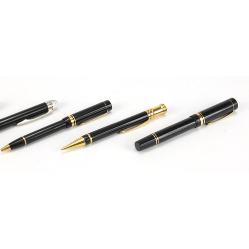 2509 - Parker and Montblanc pens and propelling pencils including a fountain pen with 18k gold nib