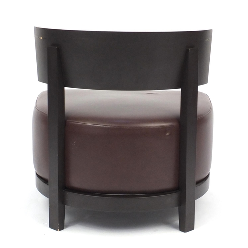 2040 - Contemporary RHA reception chair with brown leather seat, 74cm high