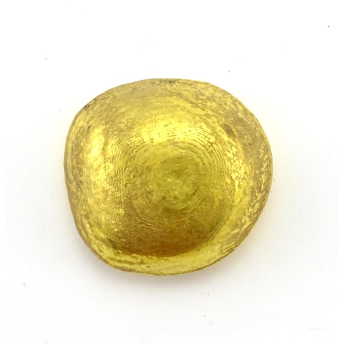 2314 - Chinese gilt metal scroll weight, 3.7cm in wide, approximate weight 92.8g