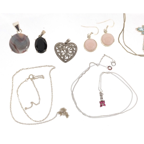 2865 - Silver jewellery set with semi precious stones including agate and black spinel, some with certifica... 