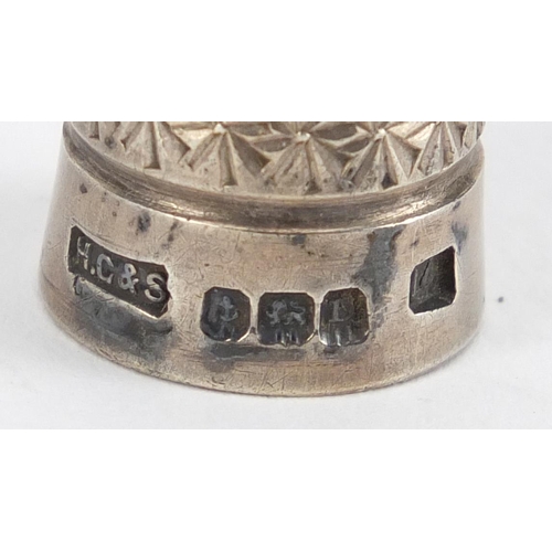 2869 - Four silver thimbles, silver bangle and Victorian silver brooch, approximate weight 36.0g