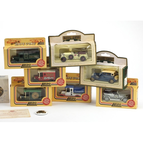 468 - Die cast collectors vehicles including Matchbox and Lledo