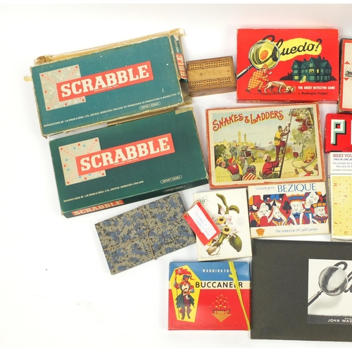 269 - Vintage games including Monopoly, Scrabble and jigsaw puzzles
