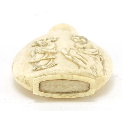 662 - Chinese ivory snuff bottle carved with figures, 5.5cm high