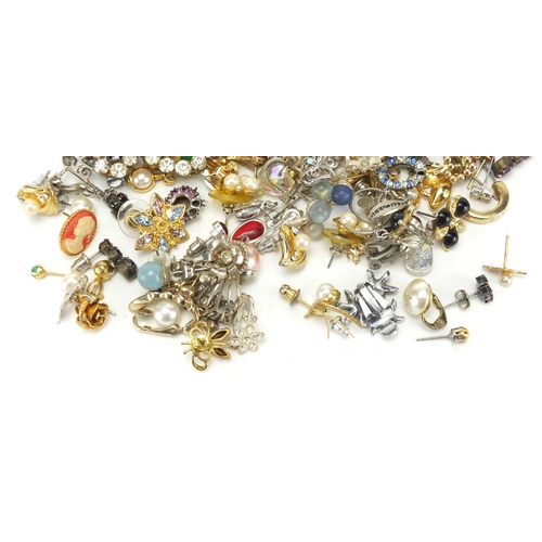 344 - Large collection of mostly pairs of earrings