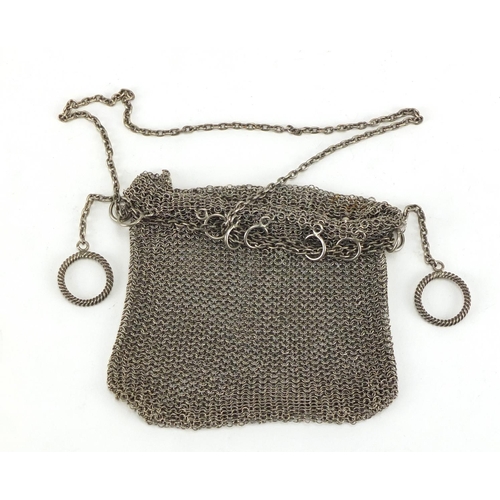 586 - Silver coloured metal chain link purse, 9.5cm wide, approximate weight 73.5g