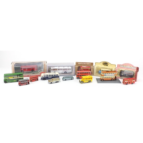 555 - Die cast model buses including Corgi, some with boxes