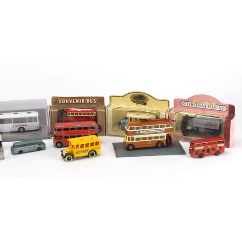 555 - Die cast model buses including Corgi, some with boxes