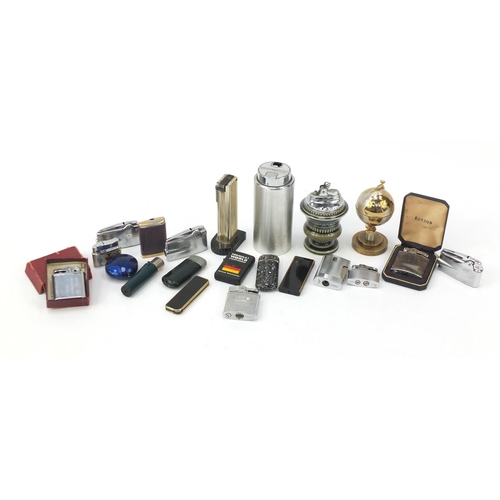 619 - Table lighters and pocket lighters including Ronson and Calibri