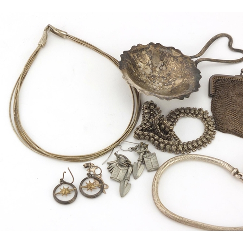 2277 - Silver and white metal objects and jewellery including a silver chain link purse, strainer, necklace... 