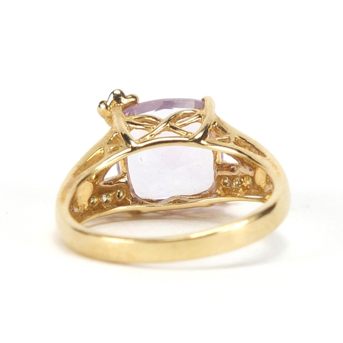 2400 - 14ct gold pink stone ring set with green stones to the shoulders, size P, approximate weight 4.8g
