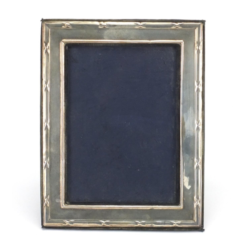2256 - Large rectangular silver easel photo frame, by Keyford Frames Ltd London 1987, 26cm high