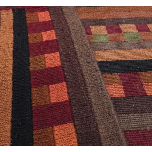 2029 - Turkish Soumac porter pattern rug, 152cm x 93cm