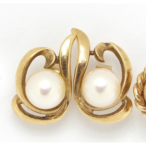 2347 - Two pairs of 9ct gold pearl earrings, approximate weight 7.0g