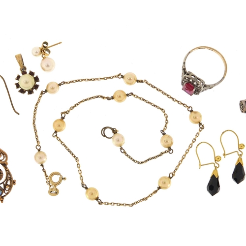 2437 - Jewellery including a silver gilt and simulated pearl necklace, 9ct gold and silver ring and silver ... 