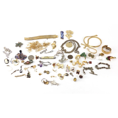363 - Costume jewellery including brooches, necklaces, cufflinks and earrings