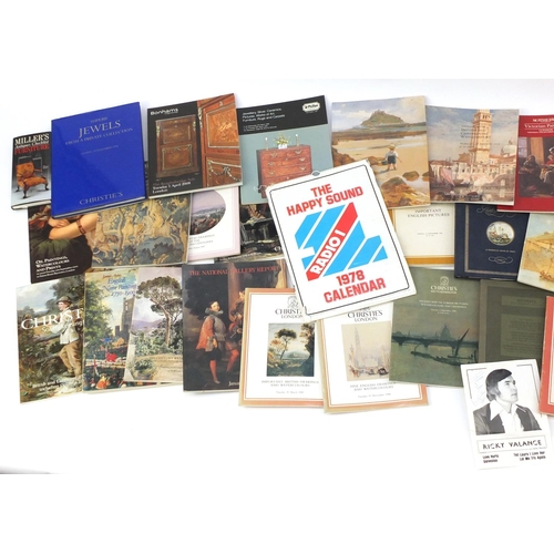 947 - Auction catalogues, reference guides and a signed calender including Sotheby's, Christie's and carti... 