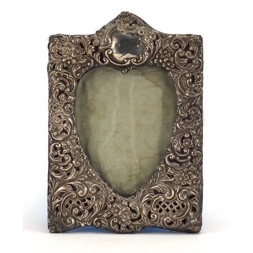 860 - Victorian silver easel photo frame with embossed and pierced floral decoration, Birmingham 1899, 19.... 