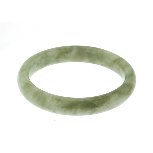 532 - Chinese pale green jade bangle with box, 7cm in diameter, approximate weight 34.7g