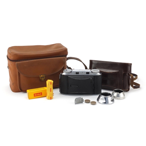 85 - Voigtländer Bessa II range finder camera with accessories and leather case
