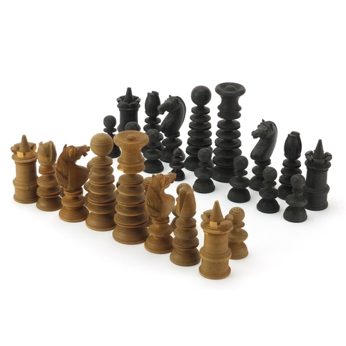 157 - Late 19th/early 20th century boxwood and ebony chess set, the largest pieces each 9cm high