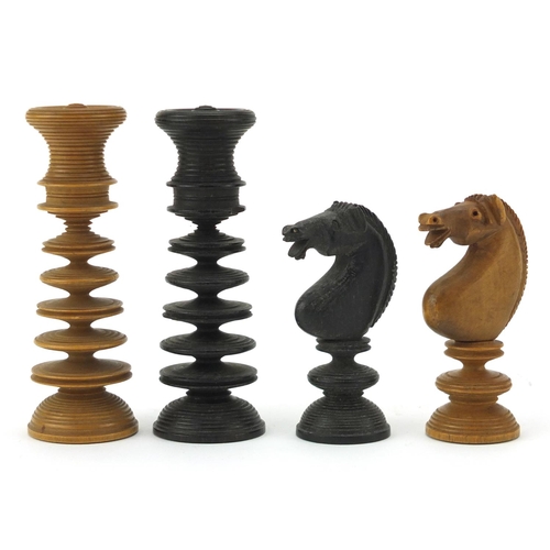 157 - Late 19th/early 20th century boxwood and ebony chess set, the largest pieces each 9cm high