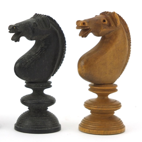 157 - Late 19th/early 20th century boxwood and ebony chess set, the largest pieces each 9cm high