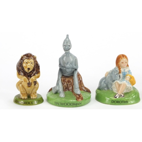 2574 - Wade Wizard of Oz figures including Scarecrow, limited edition of 250, the largest 9cm wide