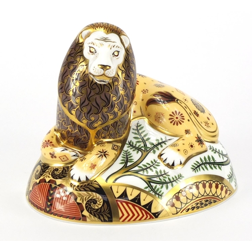 2516 - Royal Crown Derby Nemean lion paperweight, with gold coloured stopper, limited edition 643/750 for C... 