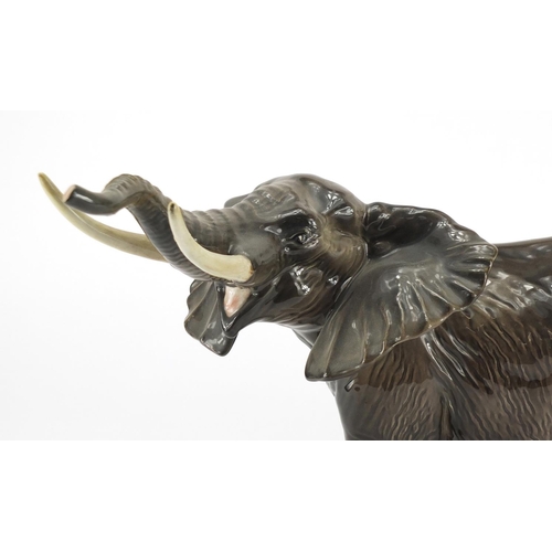 2559 - Large Beswick elephant, 26cm high