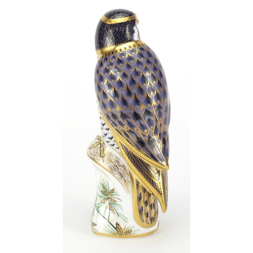 2508 - Royal Crown Derby peregrine falcon bird paperweight, with gold coloured stopper, 20cm high