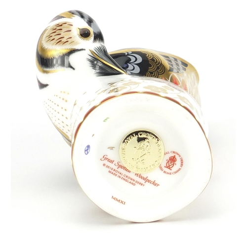 2510 - Royal Crown Derby great spotted woodpecker bird paperweight, with gold coloured stopper, 16cm high
