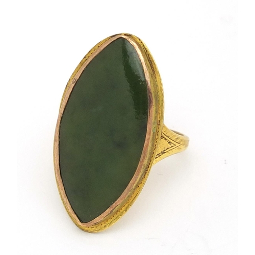 922 - 18th century unmarked gold and green stone mourning ring, engraved Rich Linn died 7th August 1794, A... 