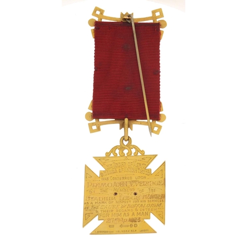 252 - 9ct gold and enamel Royal Order of Buffaloes merit  jewel, presented to A G Leveridge, approximate w... 