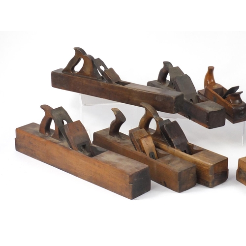 193 - Twelve vintage wood working block planes including Edward Preston & Sons, J Jones, W Mead and Ross &... 