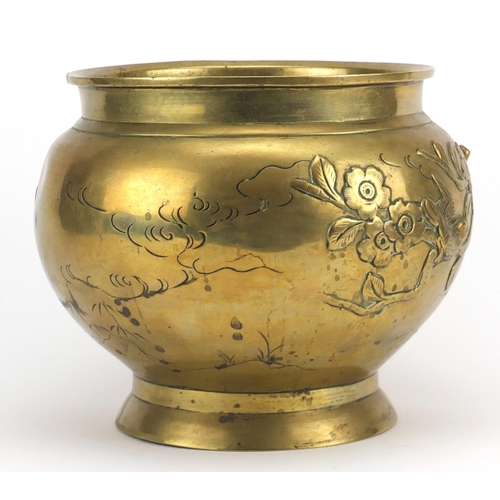 570 - Chinese bronze jardinière cast with birds of paradise amongst flowers, 20cm high x 24cm in diameter