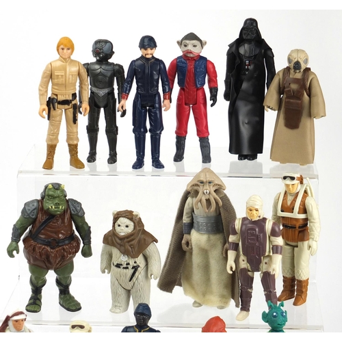 2654 - Predominantly 1980's Star Wars Return of the Jedi and Empire Strikes Back figures, by Kenner and Pal... 