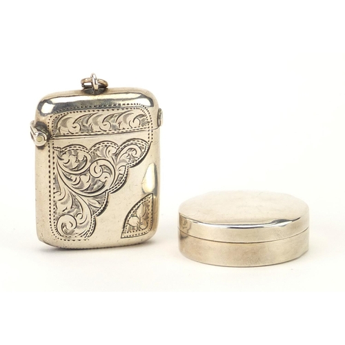 2839 - Rectangular silver vesta with engraved decoration and a circular silver pill box, Birmingham and Lon... 