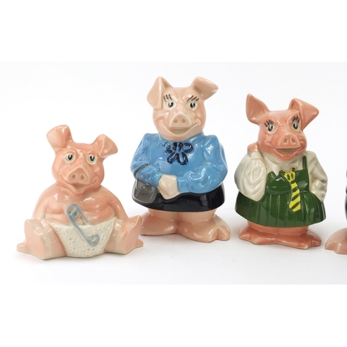 2338 - Set of five Wade Natwest piggy banks, the largest 19cm high