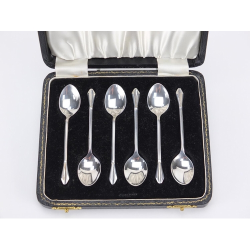 2878 - Set of six silver teaspoons, indistinct makers mark, Birmingham 1963, housed in a fitted box, 9.5cm ... 