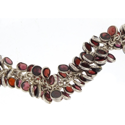 3077 - Unmarked silver cabochon garnet necklace, 44cm in length, approximate weight 83.5g