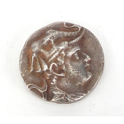 647 - Roman Bahtarian style coin, 2.5cm in diameter, approximate weight 16.2g