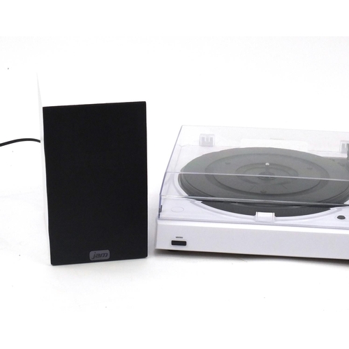 825 - Jam turntable with speakers, model HX-TS100